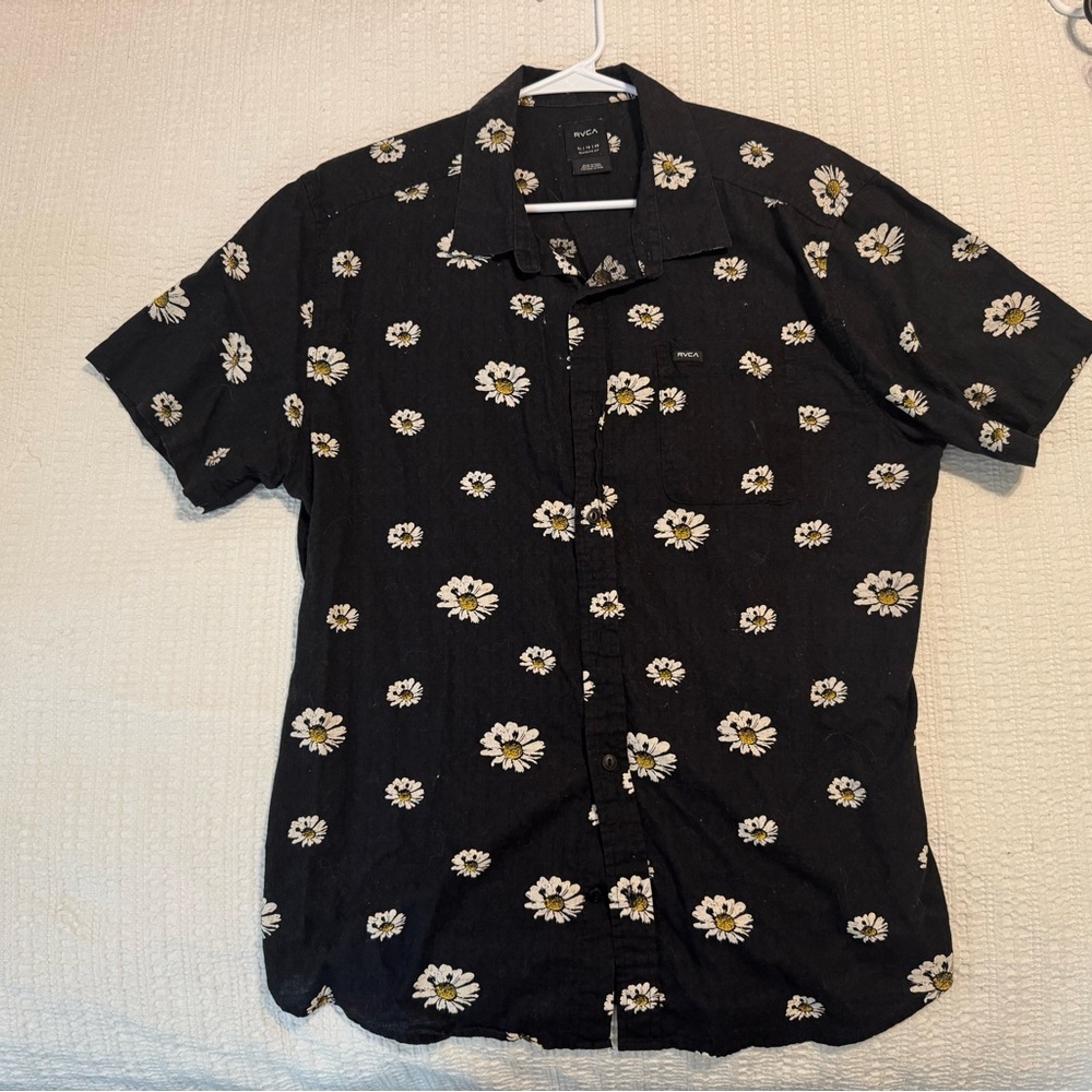 RVCA Black and White Casual Button Down Shirt with Floral Print Size XL